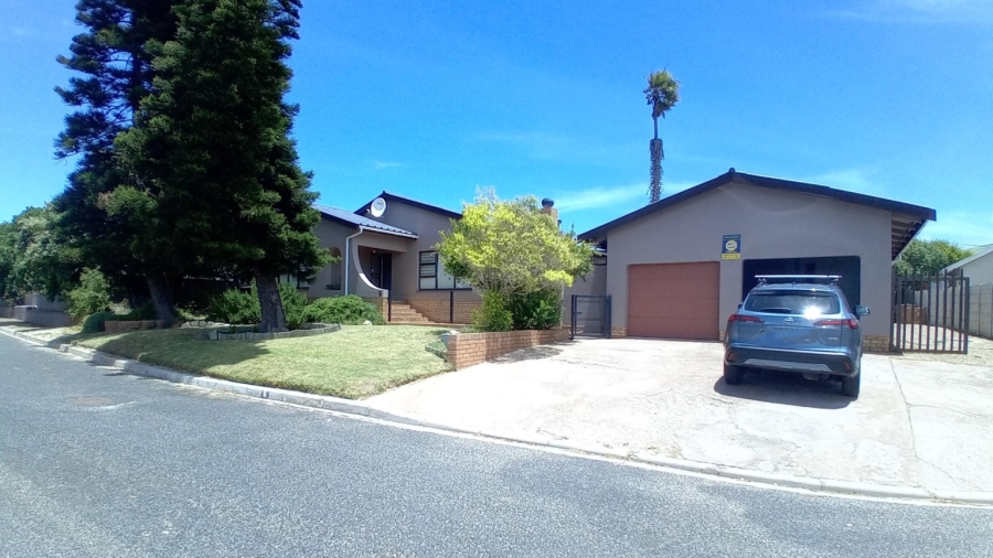 4 Bedroom Property for Sale in Parkersdorp Western Cape